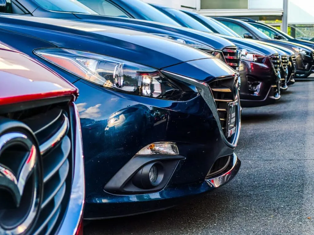 Luxury car dealership, Source my Car, a professional car sourcing company in the UK, let us help you find your new car, we offer expert advice and can help you find your dream car